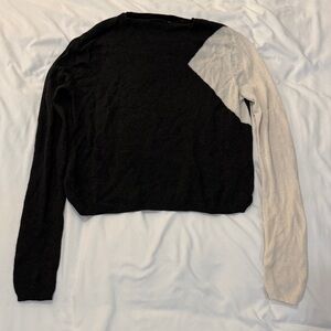 Zara Knit Black and cream color block long sleeve Sweater